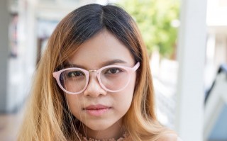 女生方圆脸适合什么眼镜，女生方圆脸适合什么眼镜好看